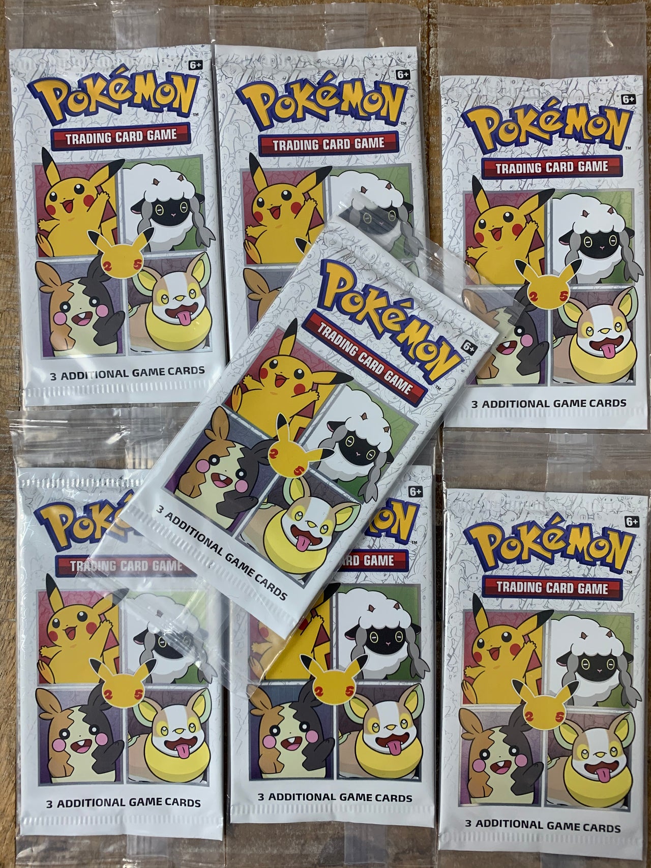 Pokémon General Mills 25 Jahre Pokemon Booster beinhaltet Pikachu Promo Holo Pokemon TCG - Englisch